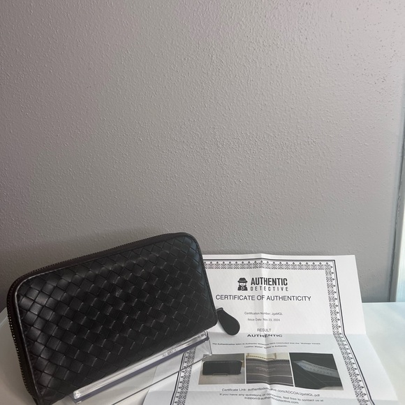 EUC BOTTEGA VENETA WITH COA - Picture 3 of 7